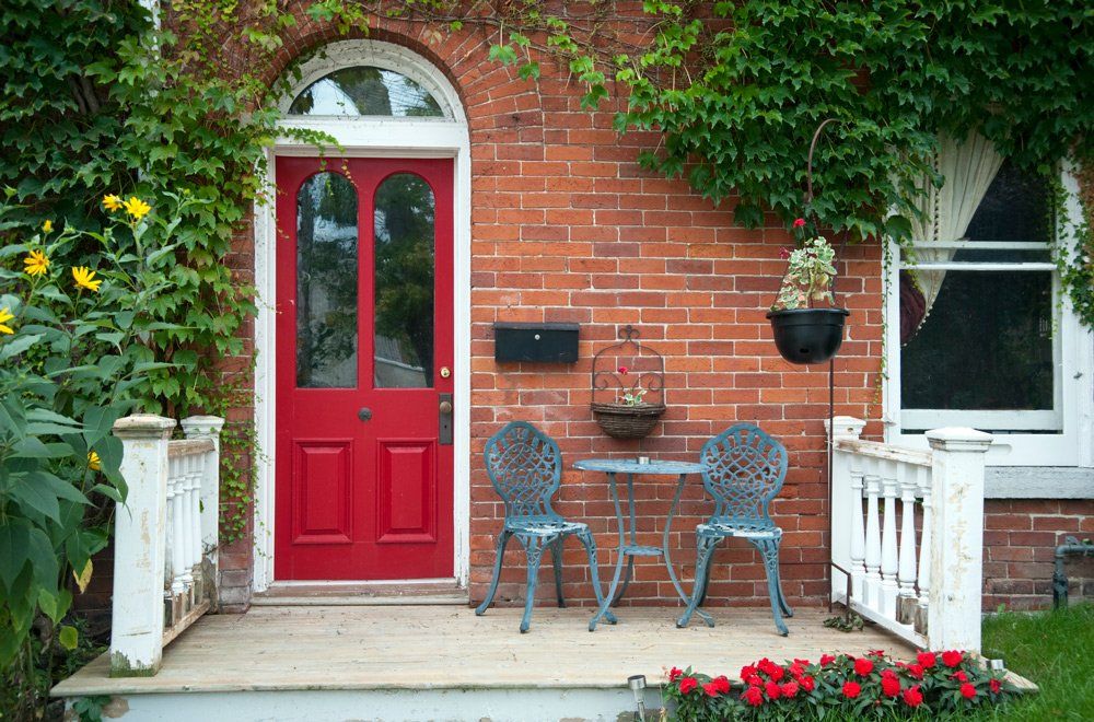 house-with-red-door