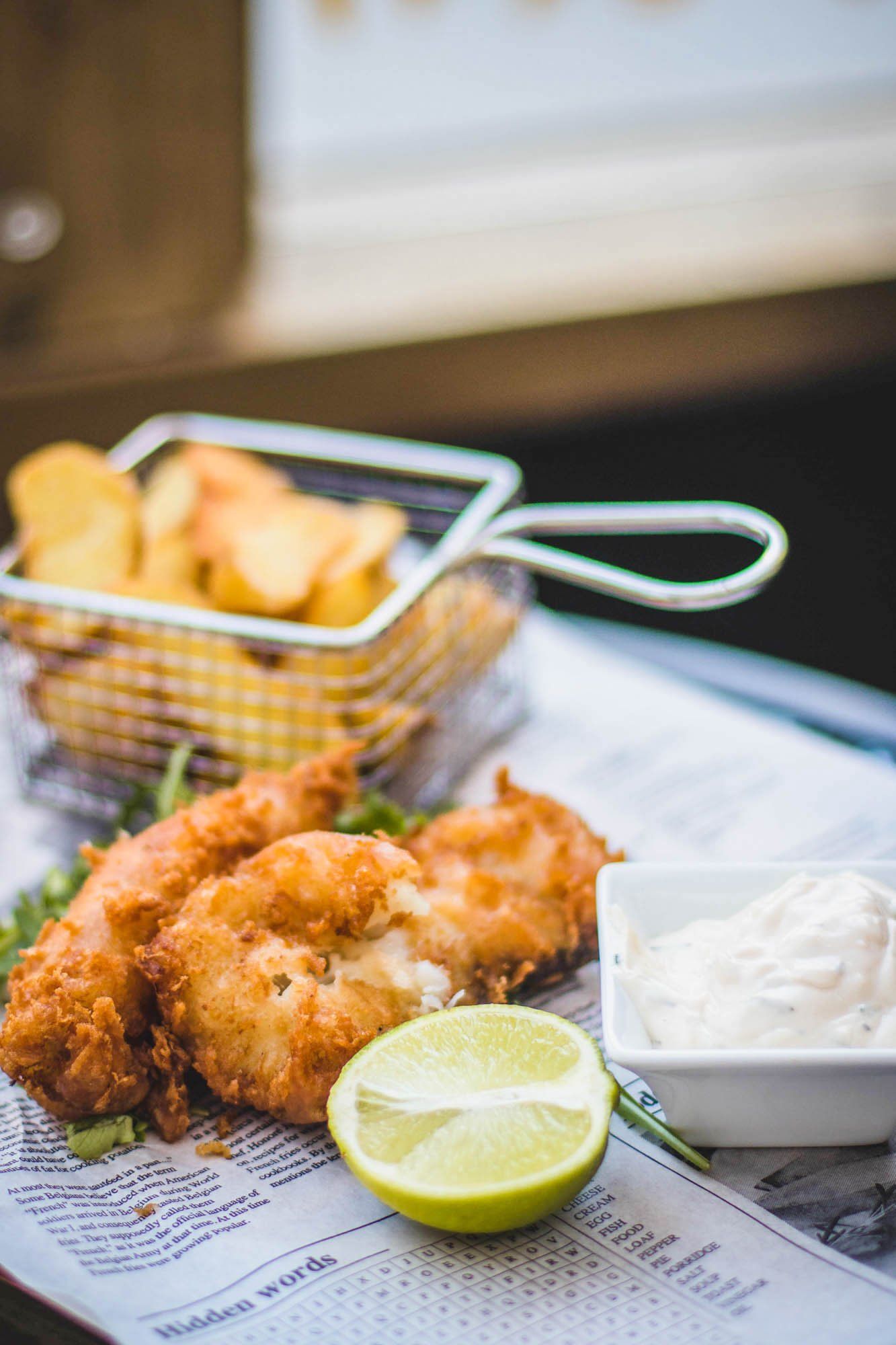 Restaurant, Pommes und Fisch