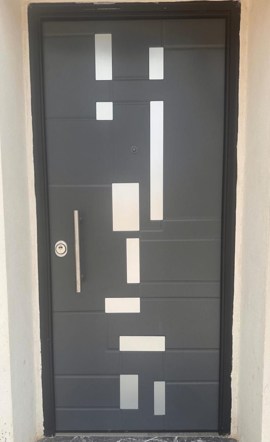 porta blindata con inserti