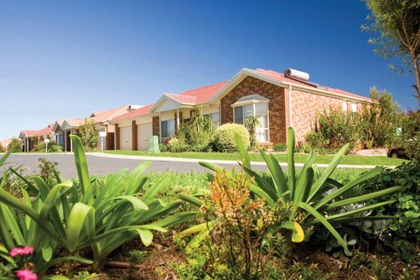 suburban homes — Grounds Maintenance in Coffs Harbour, NSW