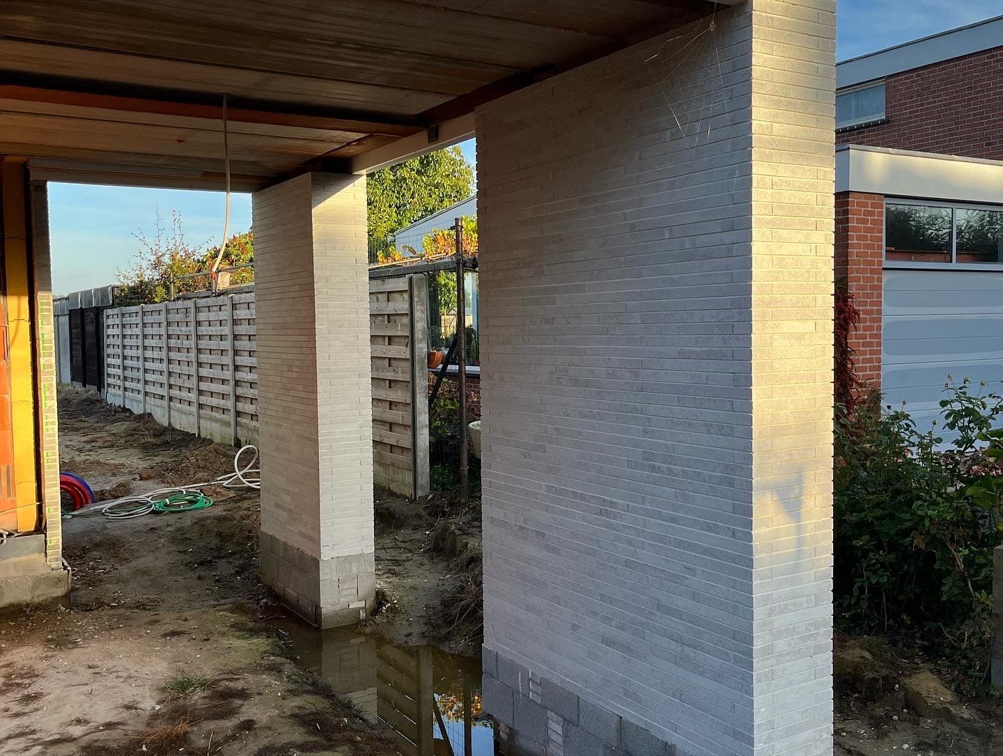 Nieuwbouw aannemer metser MBI Roeselare ruwbouw cdfbouw Deforce Chris 