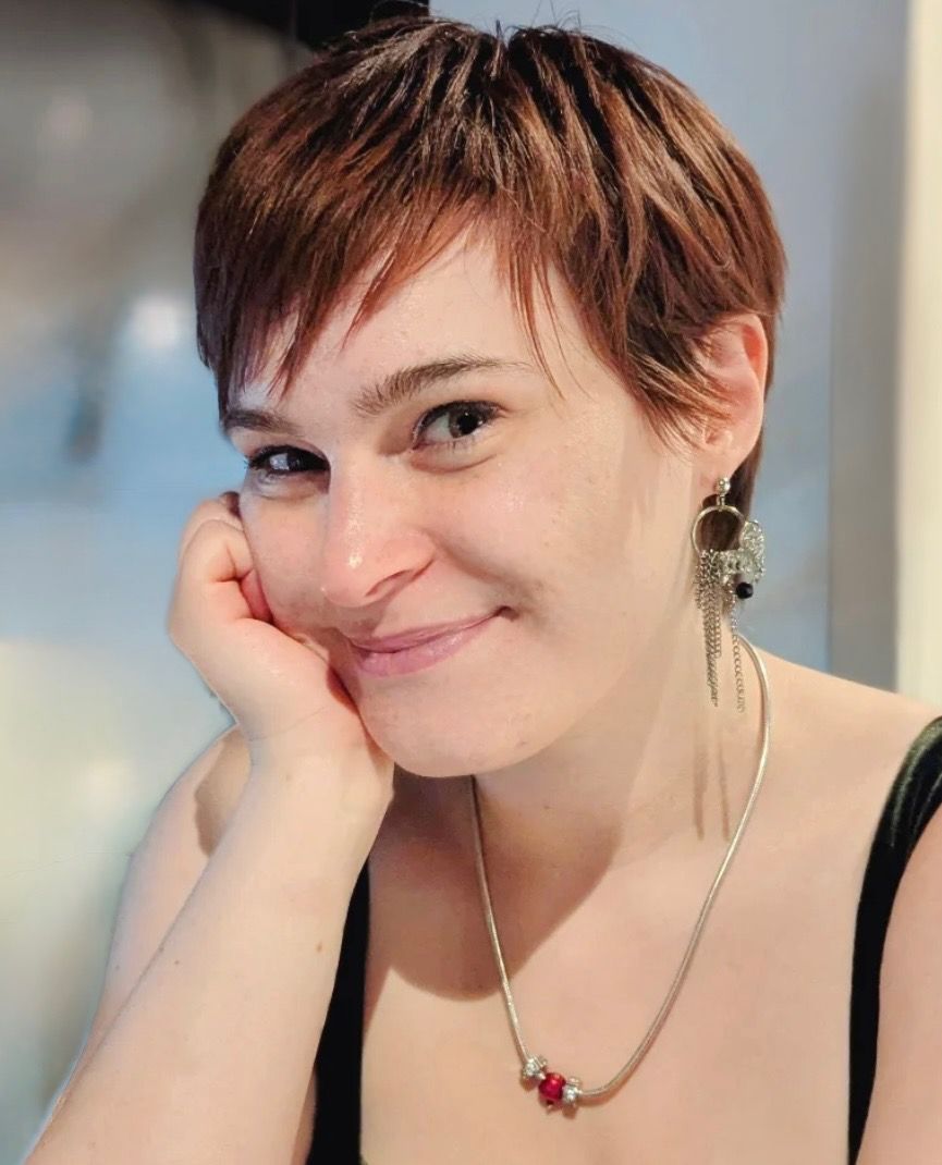 Keagan brings the vibrancy of her hometown, Nashville, to everyone she interacts with. Initially pursuing a Master's degree in Cosmetology in 2023 to elevate her film and television work, Keagan found her heart most whole behind the chair. Her passion for helping others through reclaiming their visual identity led her to the Steve Hightower Salon.
Blossoming under Steve's guidance as his assistant and now junior stylist, Keagan has used every opportunity to learn from the best stylist in Atlanta. Following in the footsteps of her mentor, Keagan's focus is on thinning, fine hair, and beautiful color. Her priority is to help every client feel like their best version. 
