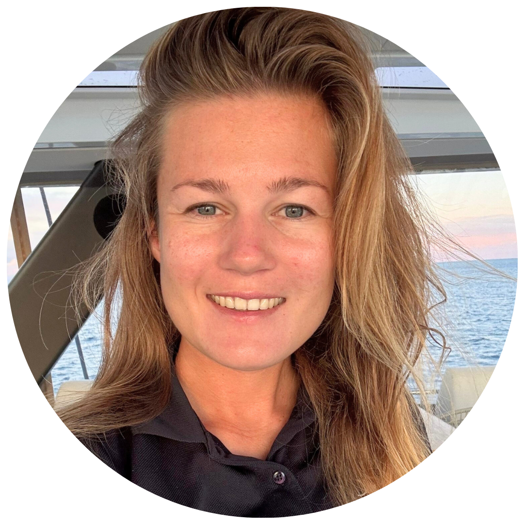 Sail the Phoenix: Sail Charter St. Martin Kirsten
