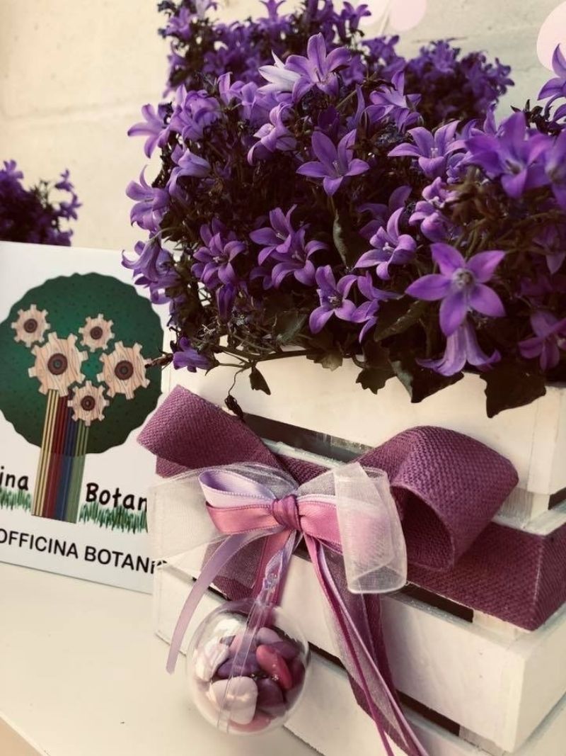 Bomboniere fiorite con decori personalizzati