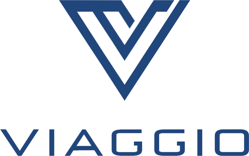 A blue triangle with the word viaggio below it