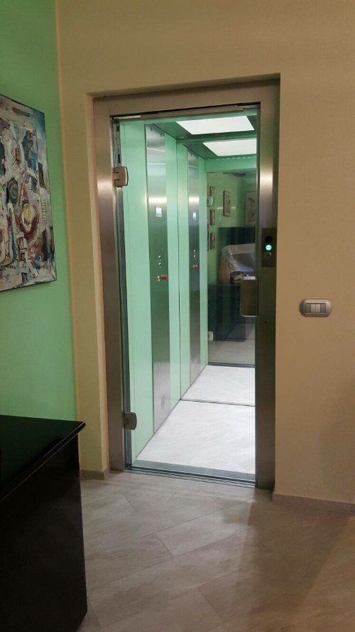 modello di ascensore 9