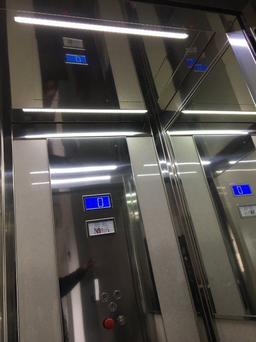 modello di ascensore 27