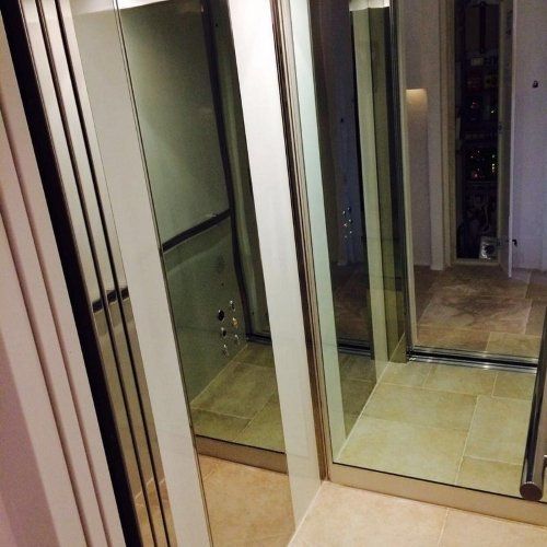 modello di ascensore 13