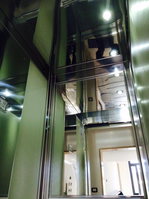 modello di ascensore 19