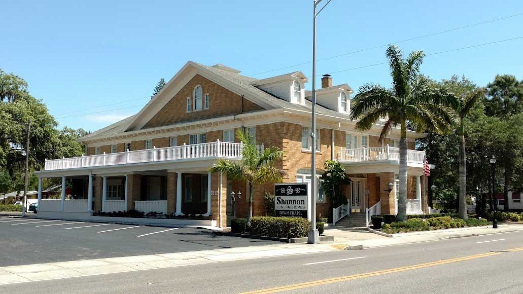 Exterior view of Shannon Funeral Home and Cremation Services in Bradenton, FL.