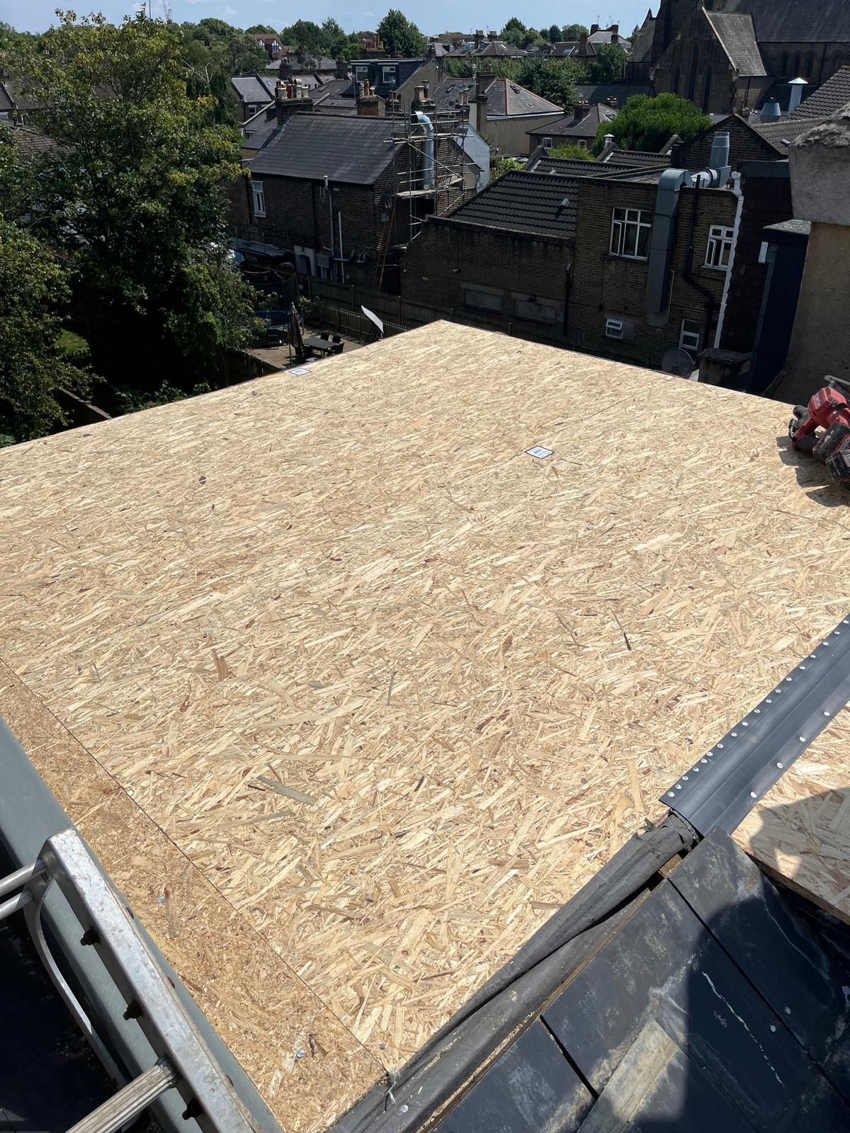 Chipboard of a flat roof installation