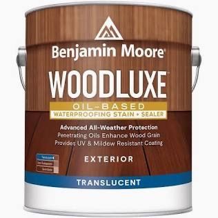 A one-gallon can of Benjamin Moore Woodluxe oil-based exterior translucent wood stain and sealer.
