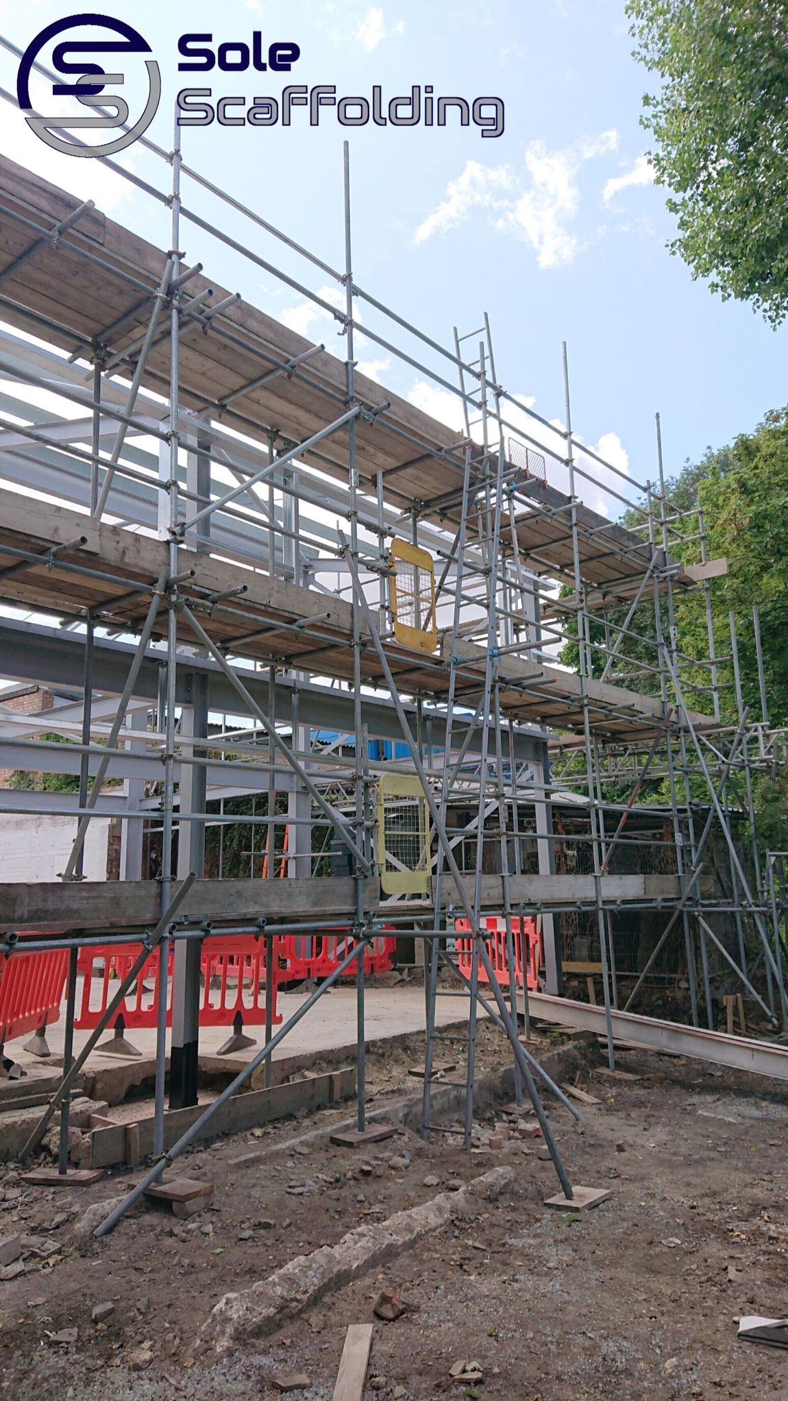 sole scaffolding - new industrial building in Cambridge