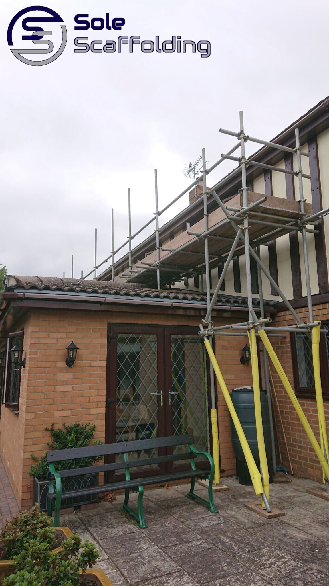 sole scaffolding - scaffold for painting external of a house in Soham