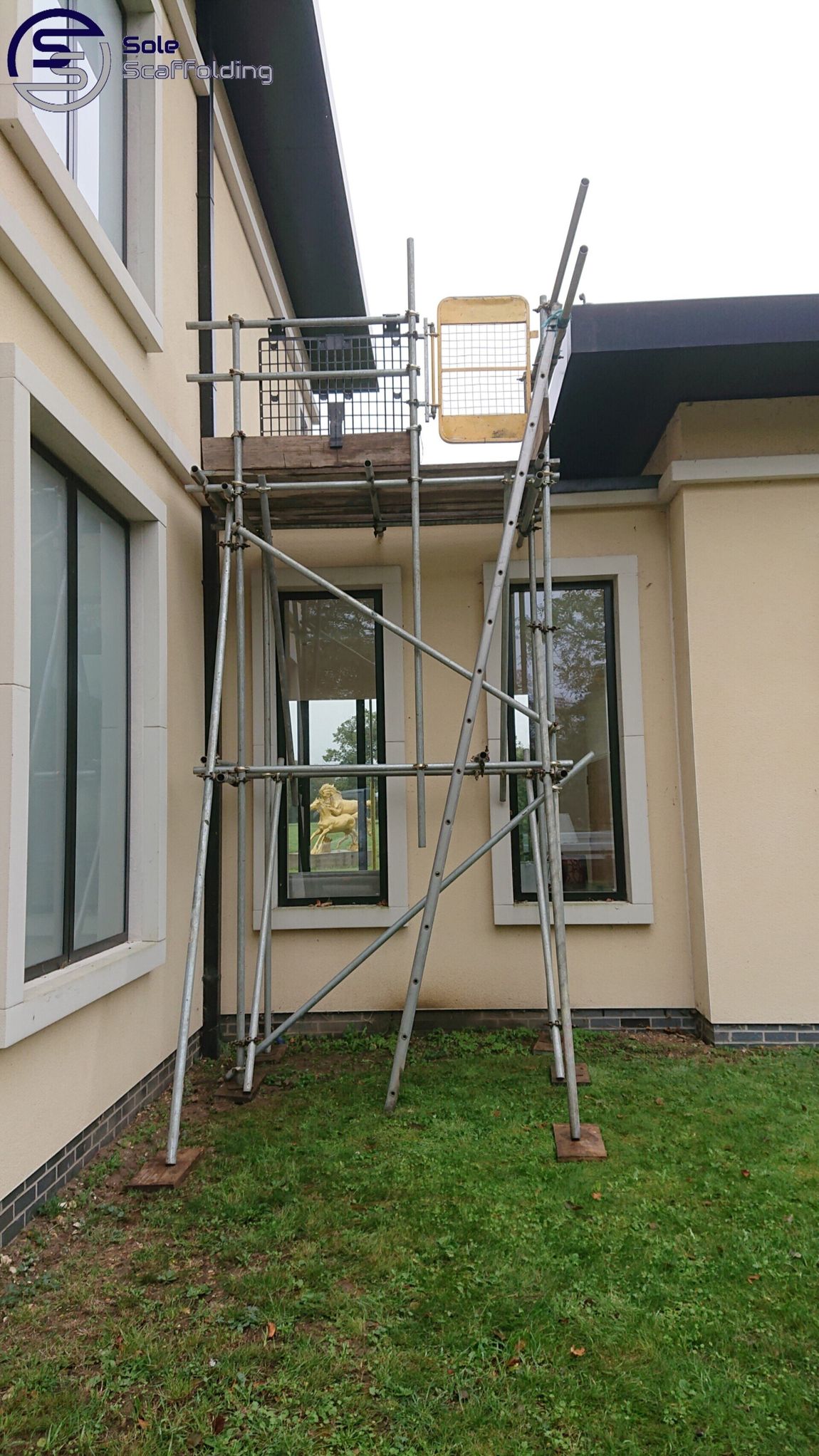 sole scaffolding - scaffold for flat roof repair in Fordham