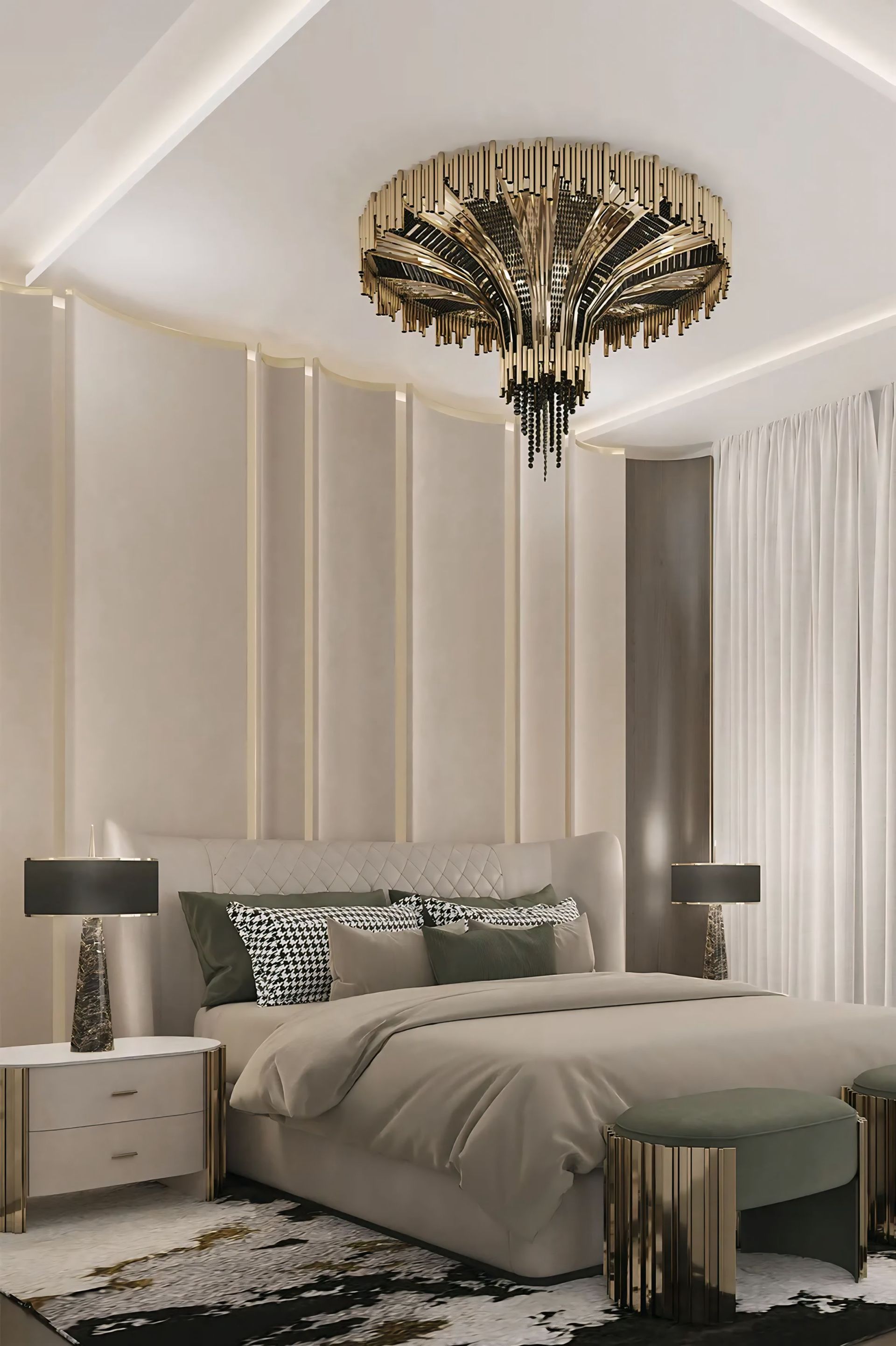 Een slaapkamer met een groot bed en een kroonluchter aan het plafond.