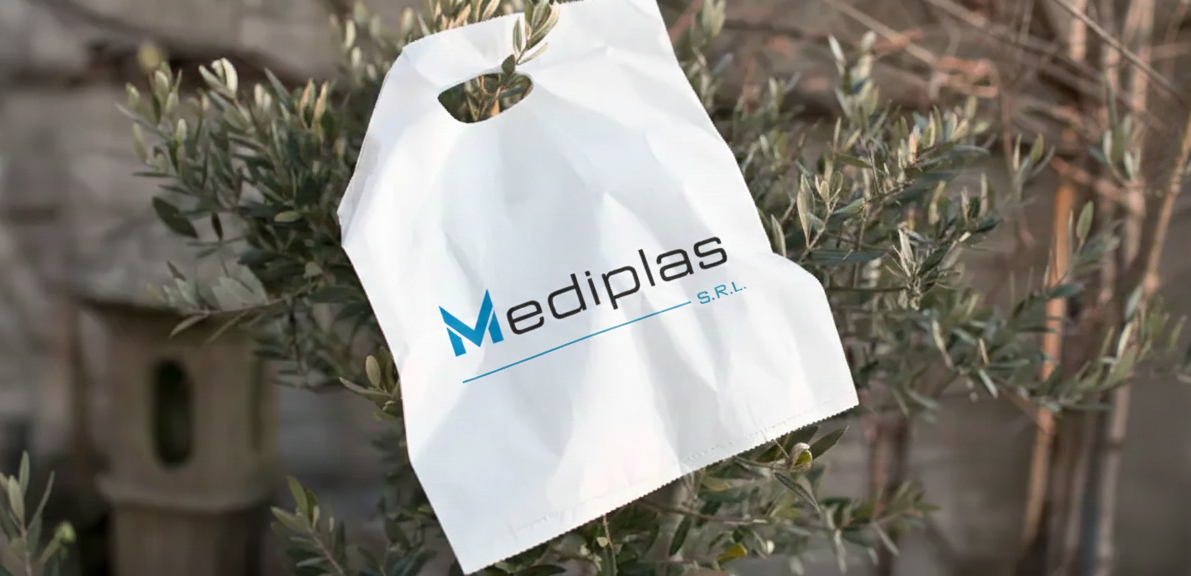 Sacchetto di plastica bianco con il logo 