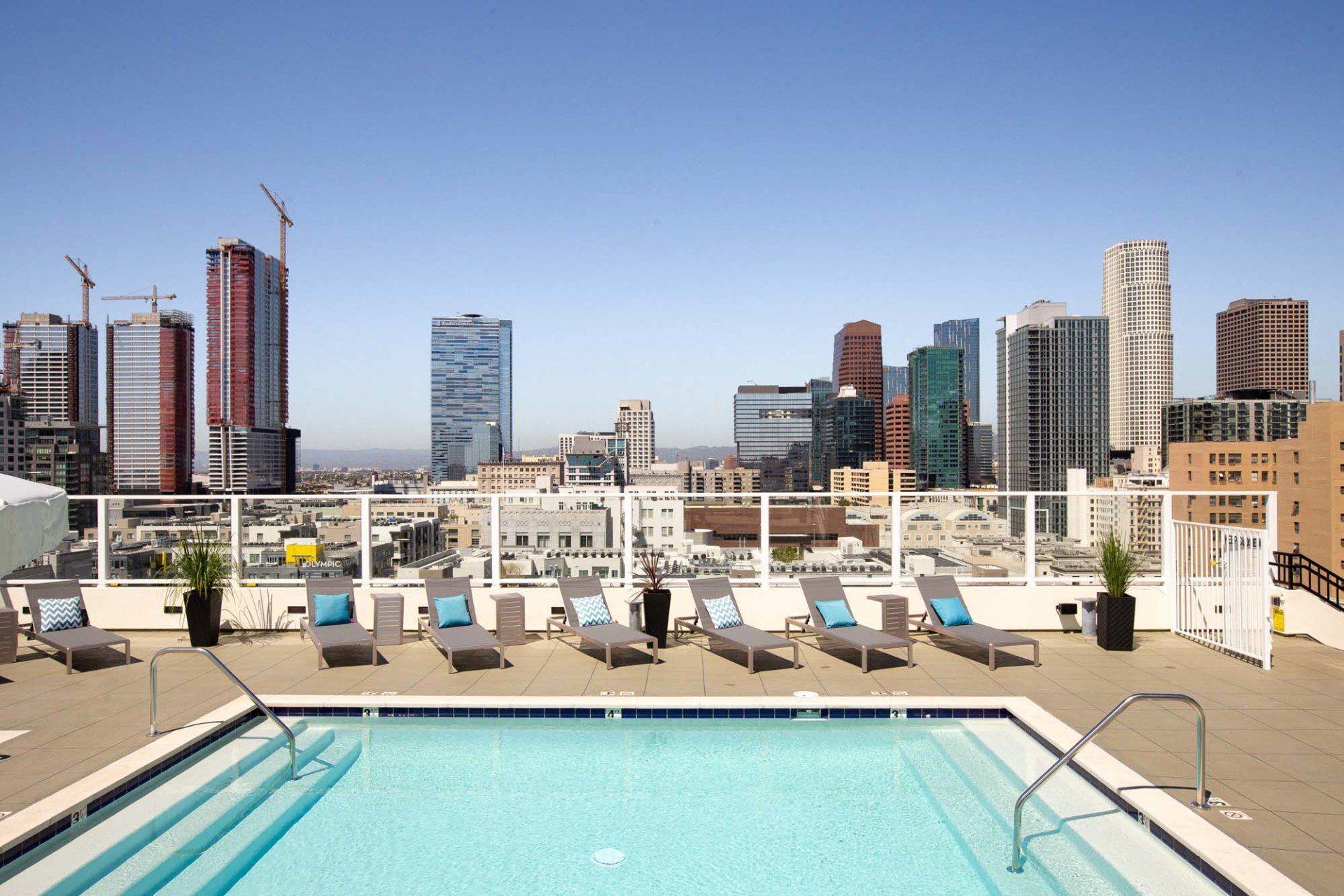 Property Rooftop Pool | 939 Broadway Loft