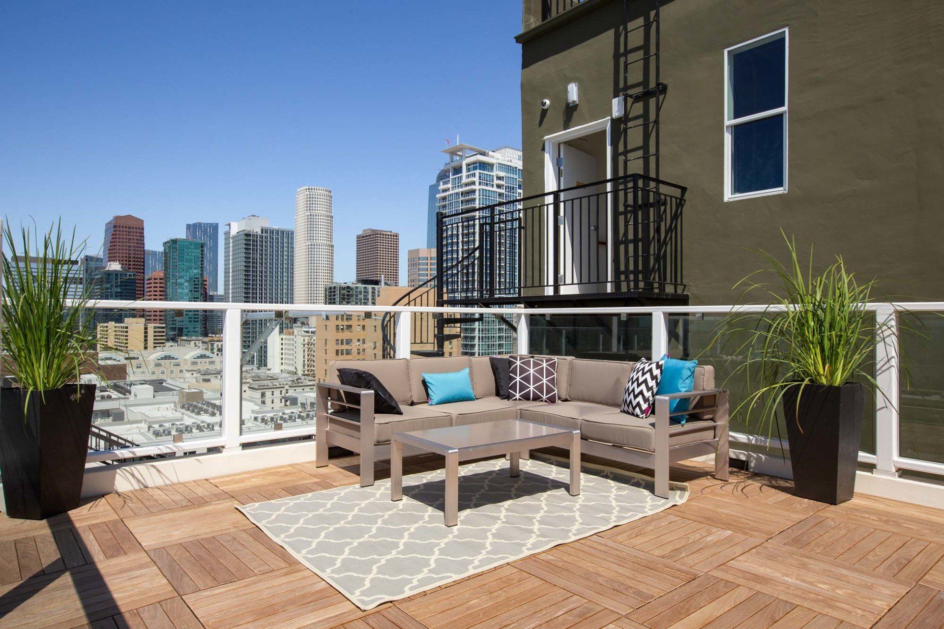 Property Rooftop Lounge Area | 939 Broadway Loft