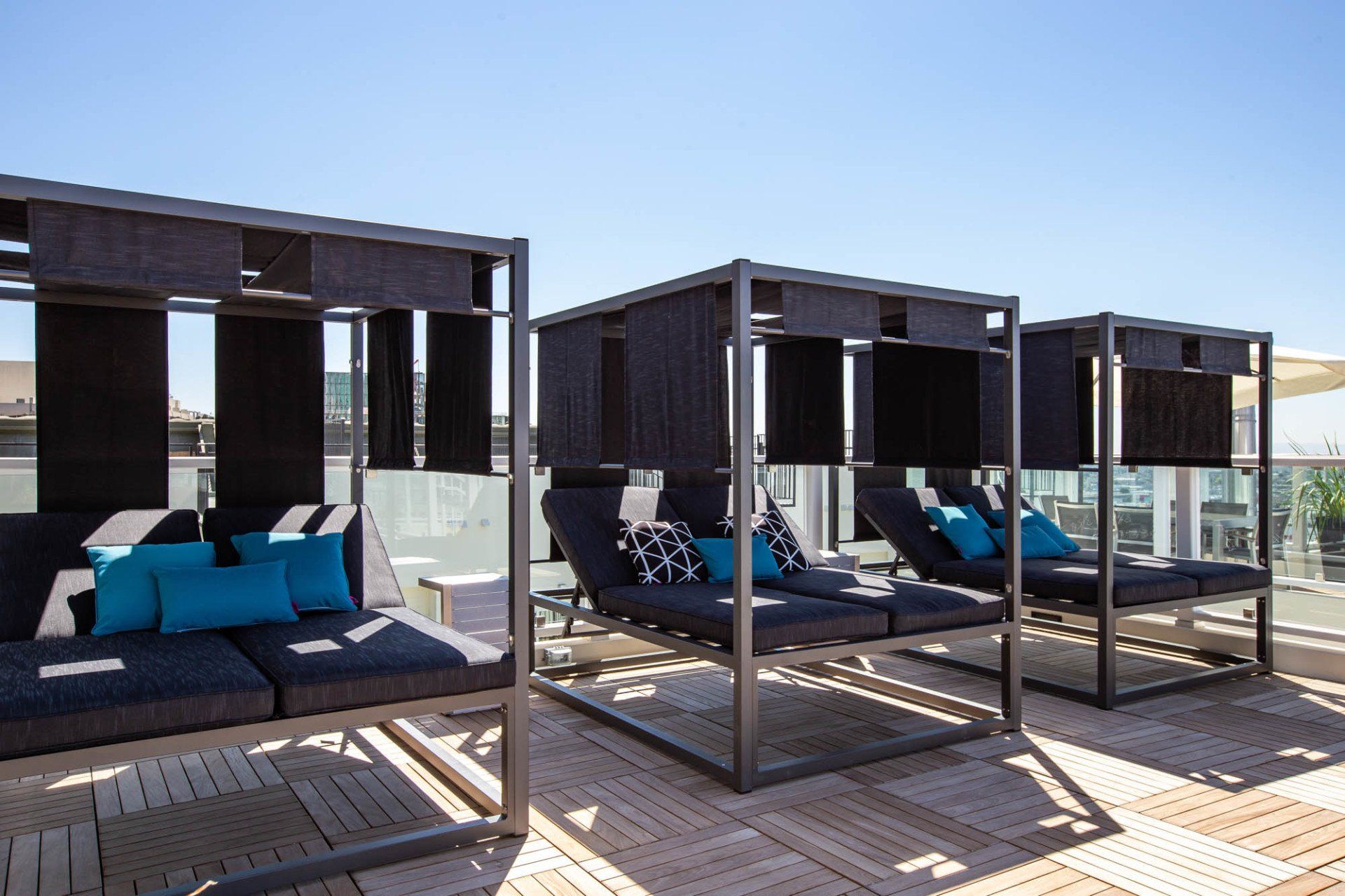 Property Rooftop Lounge Area | 939 Broadway Loft