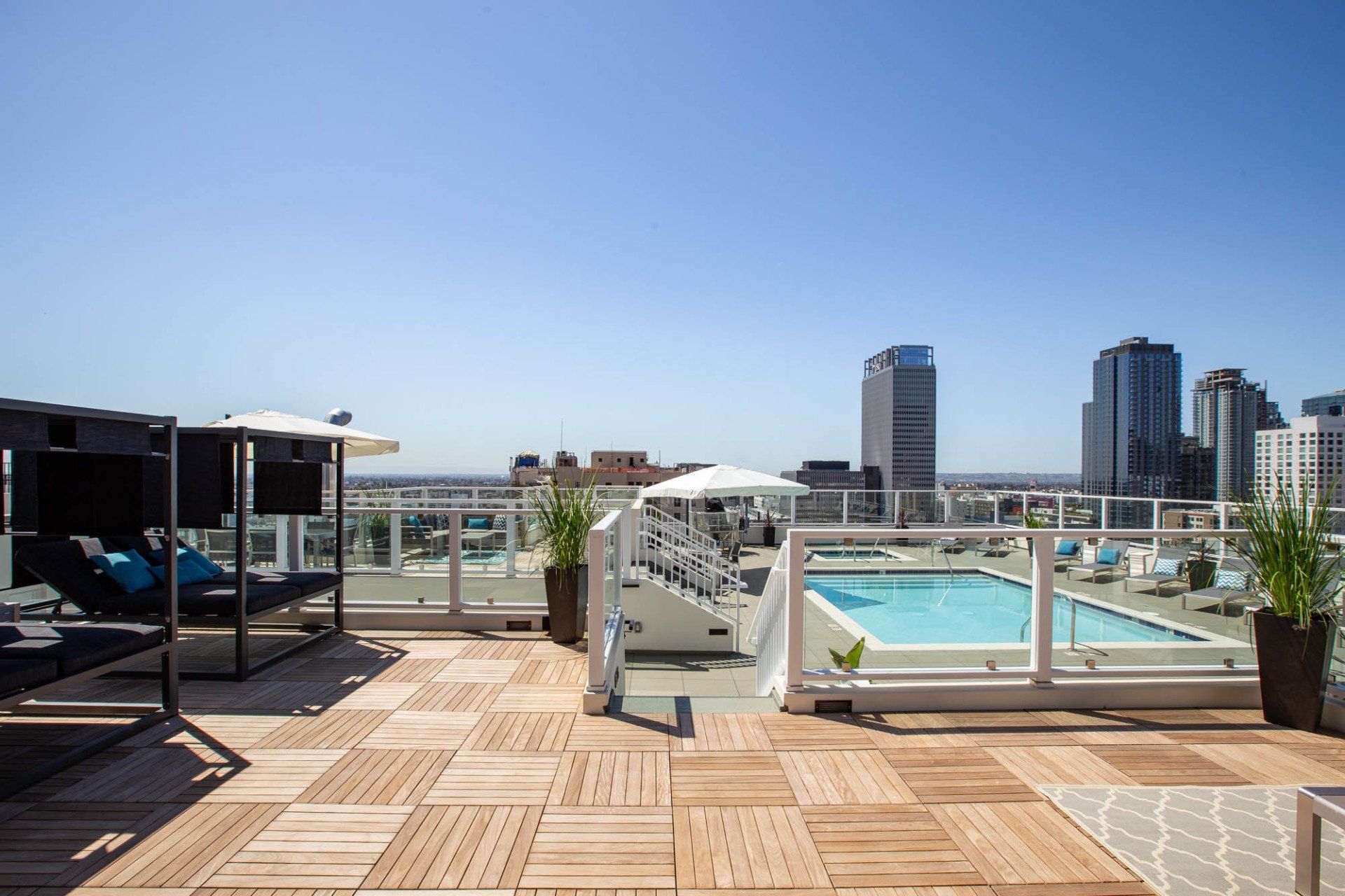 Property Rooftop Pool | 939 Broadway Loft