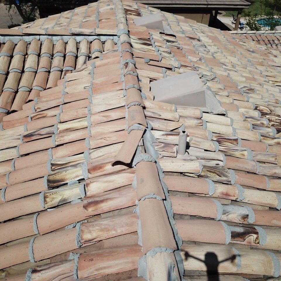 A roof with a lot of tiles on it