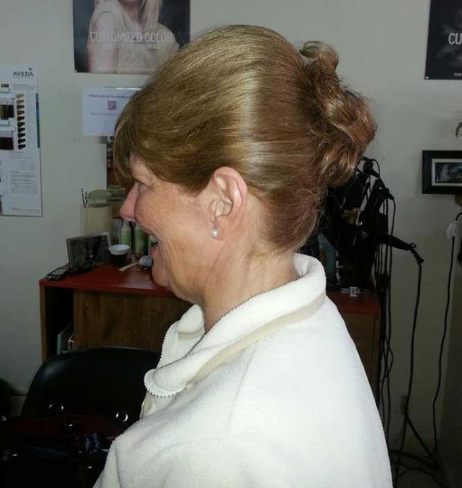 Highlights — Washing The Hair Of Customer In Yorkville, NY