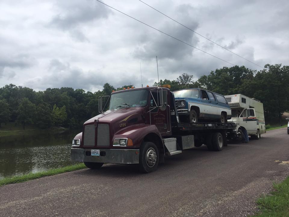 Heavy Duty Towing St. Louis, MO Lewis Towing