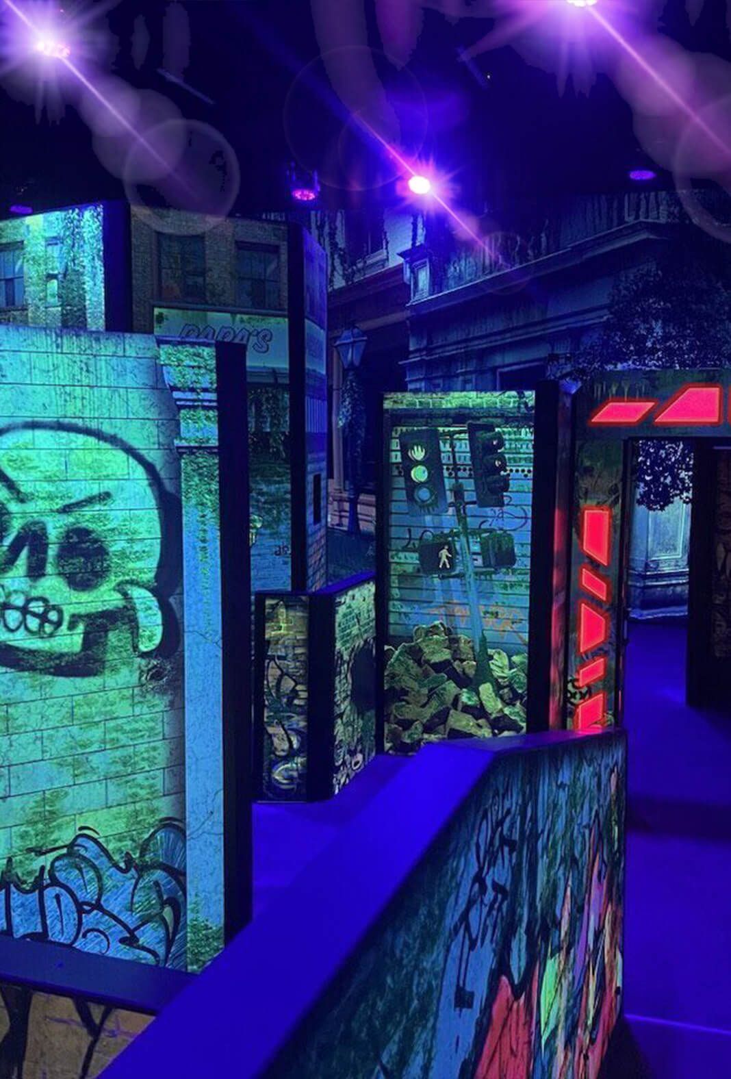 Urban themed glow in the dark laser tag arena