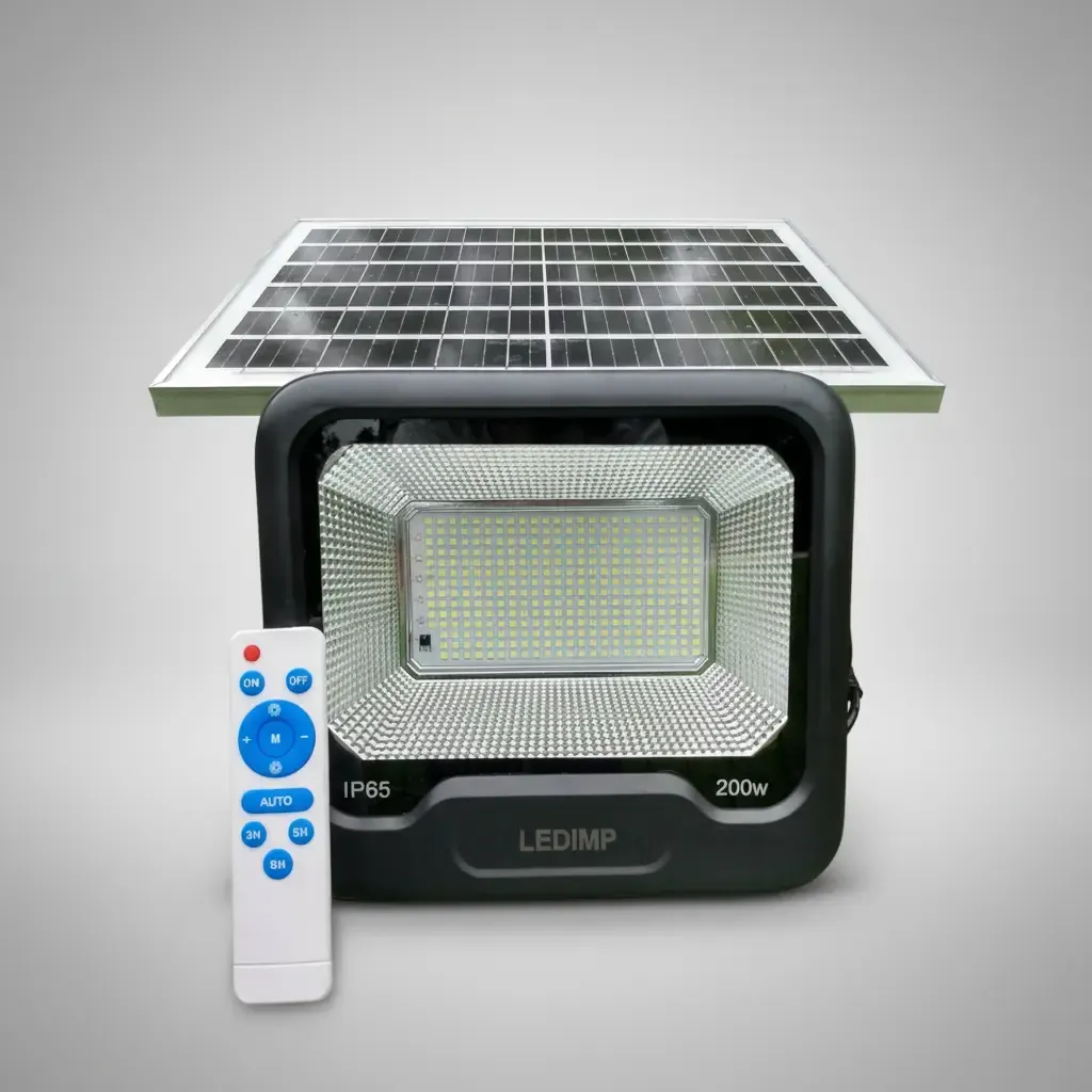 Reflector Carga Solar 200w  Interior o Exterior, Control Remoto maneja  Intensidad y brillo!