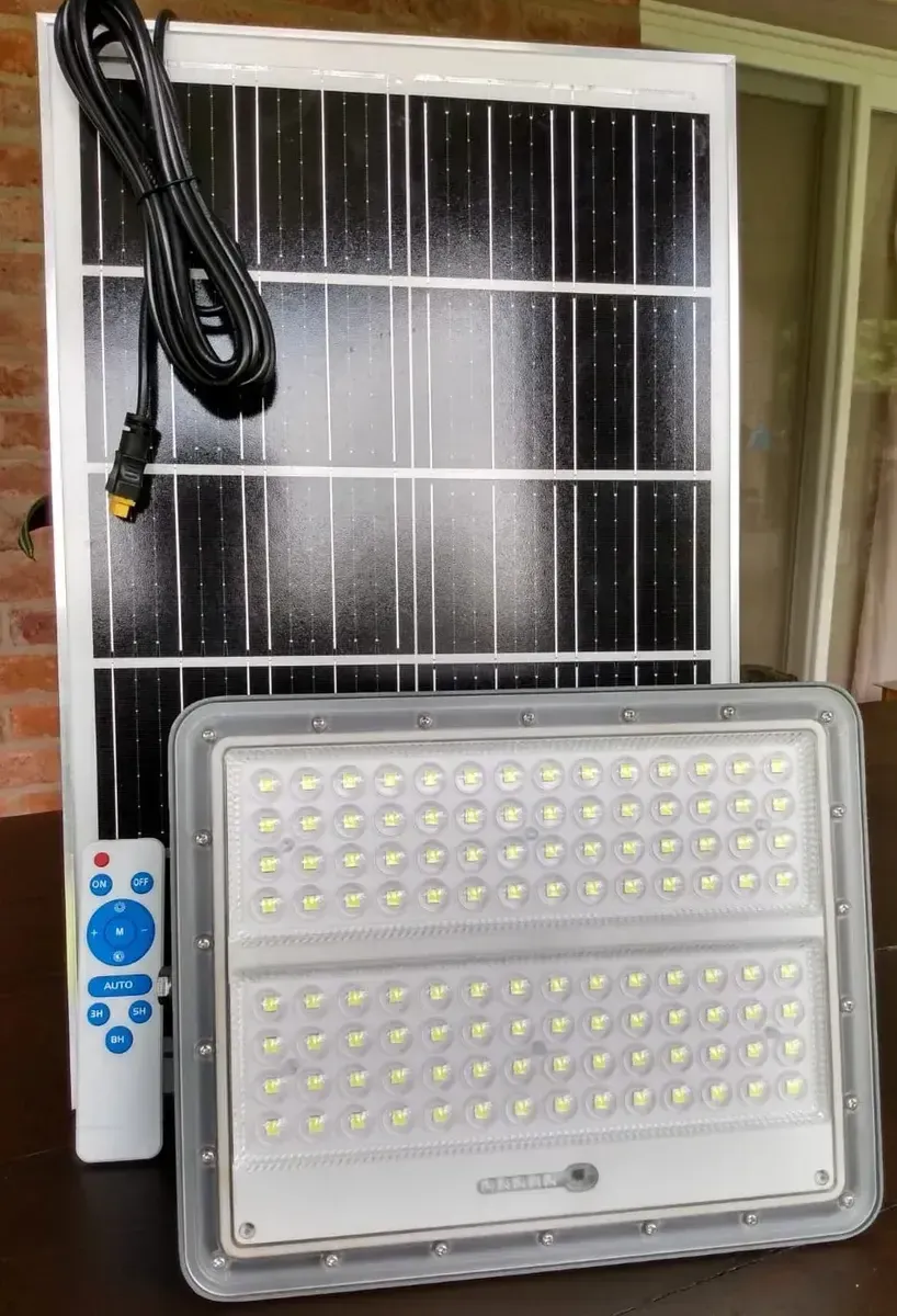 REFLECTOR SOLAR 300W CONTROL REMOTO LEDIMP INTERIOR EXTERIOR