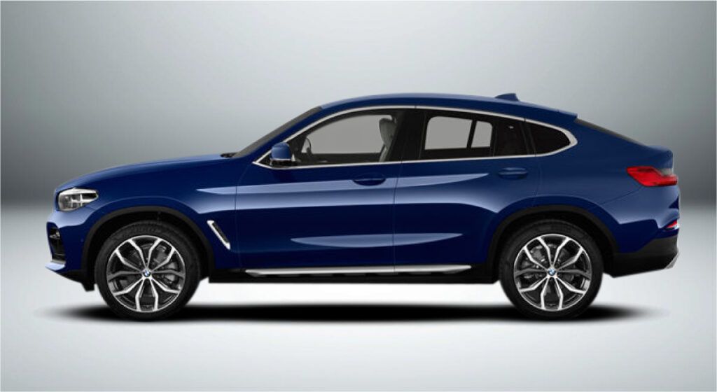 Um bmw x4 azul é mostrado lateralmente em um fundo branco.