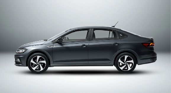 Um carro preto está parado em uma superfície branca.