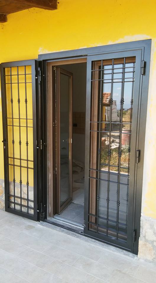 portafinestra con grata