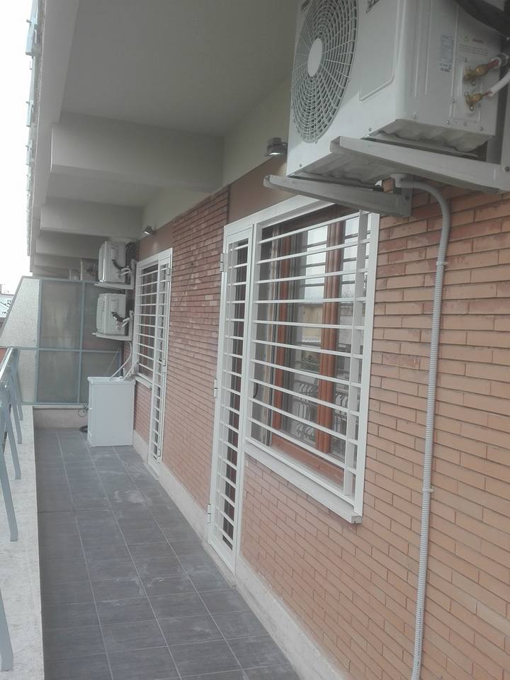 grate di sicurezza su finestra