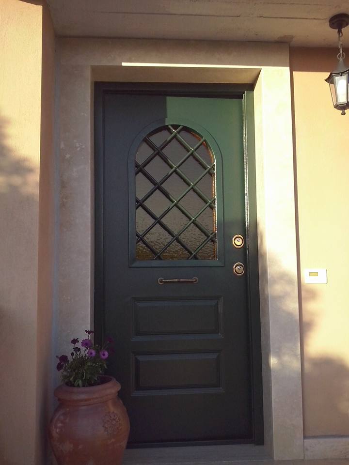 porta blindata in legno verde