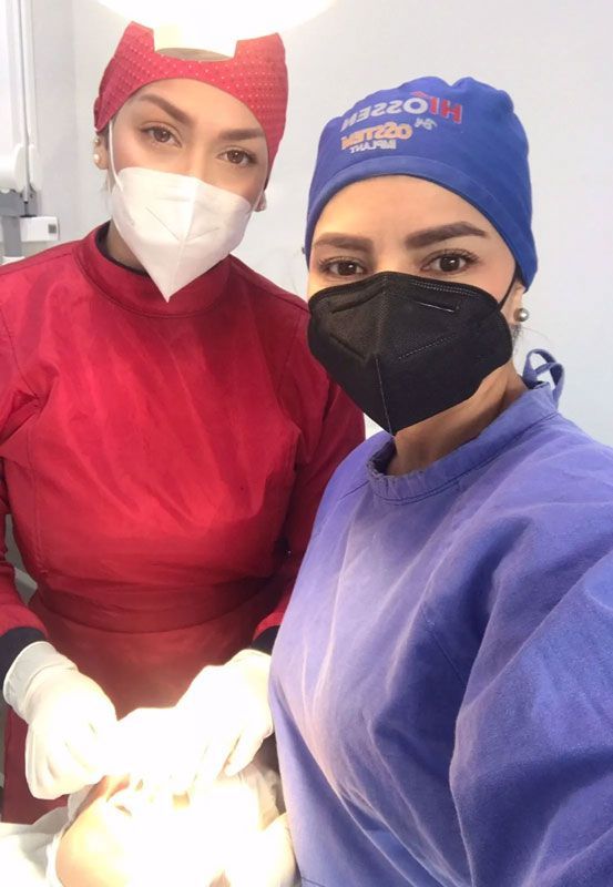 DRA. ARIANA MORENO CIRUGÍA BUCAL E IMPLANTOLOGÍA