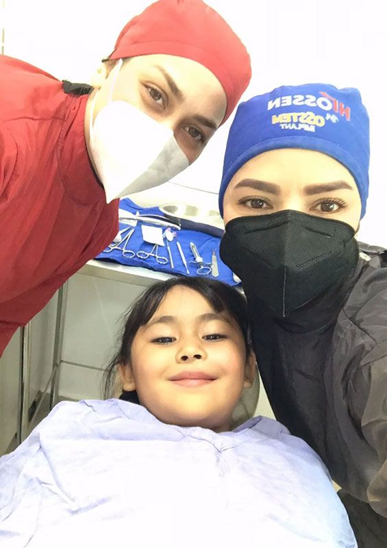 DRA. ARIANA MORENO CIRUGÍA BUCAL E IMPLANTOLOGÍA