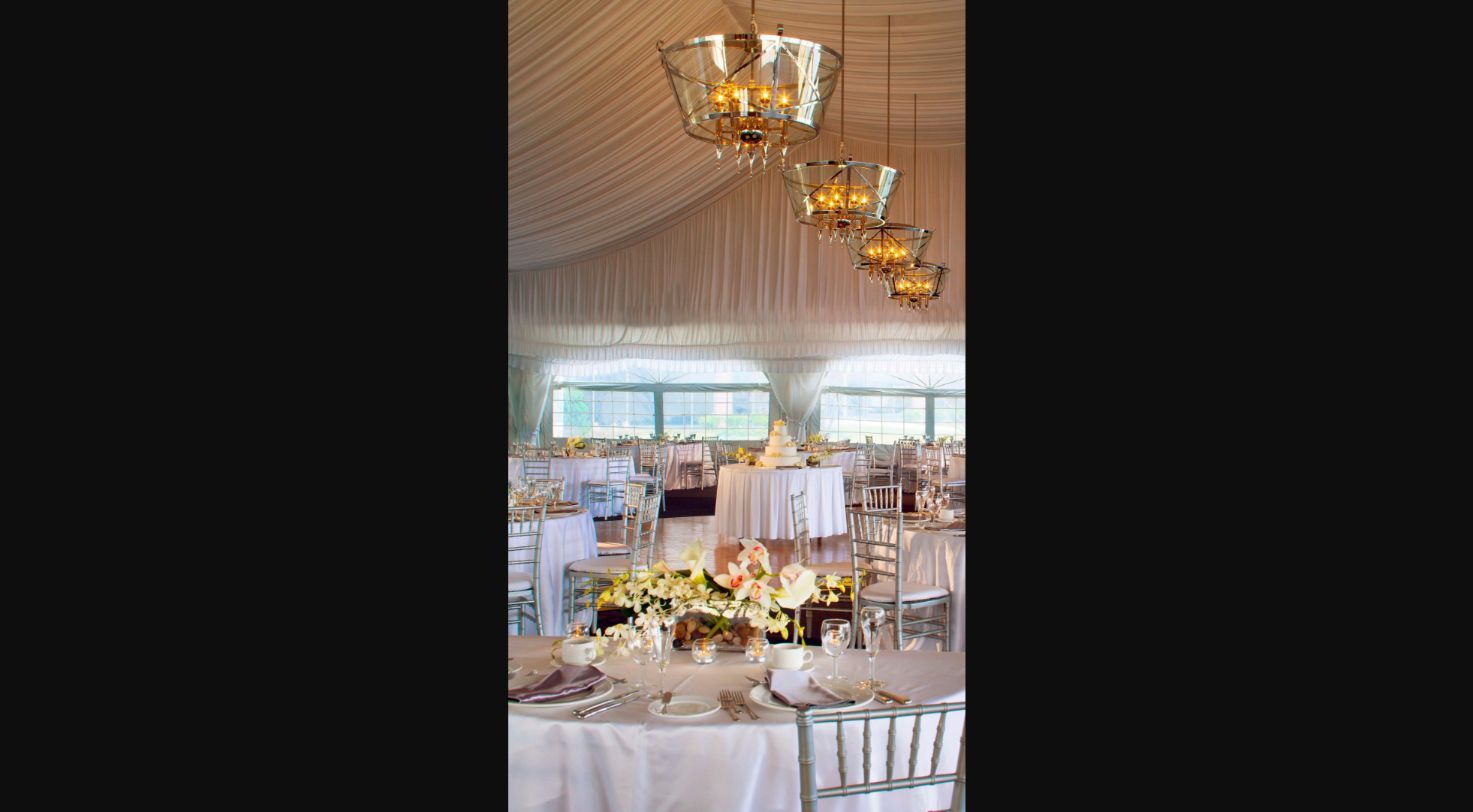 Red carpet arrivals, Rolls-Royce & luxury fleet for the bride, groom & VIP family.