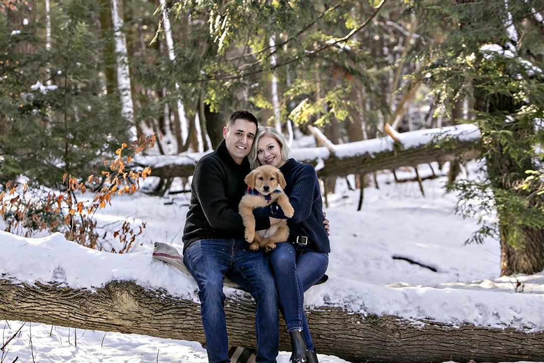 portraits portrait family candid families photoshoot photography Kitchener photographer  winter puppy