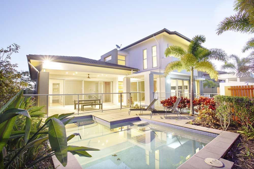 Big Luxurious House With Colorful Lights — Entire Trades in Maitland, NSW
