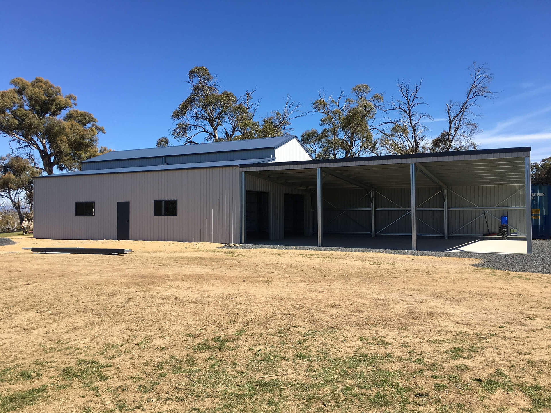 American style barn shed with cover