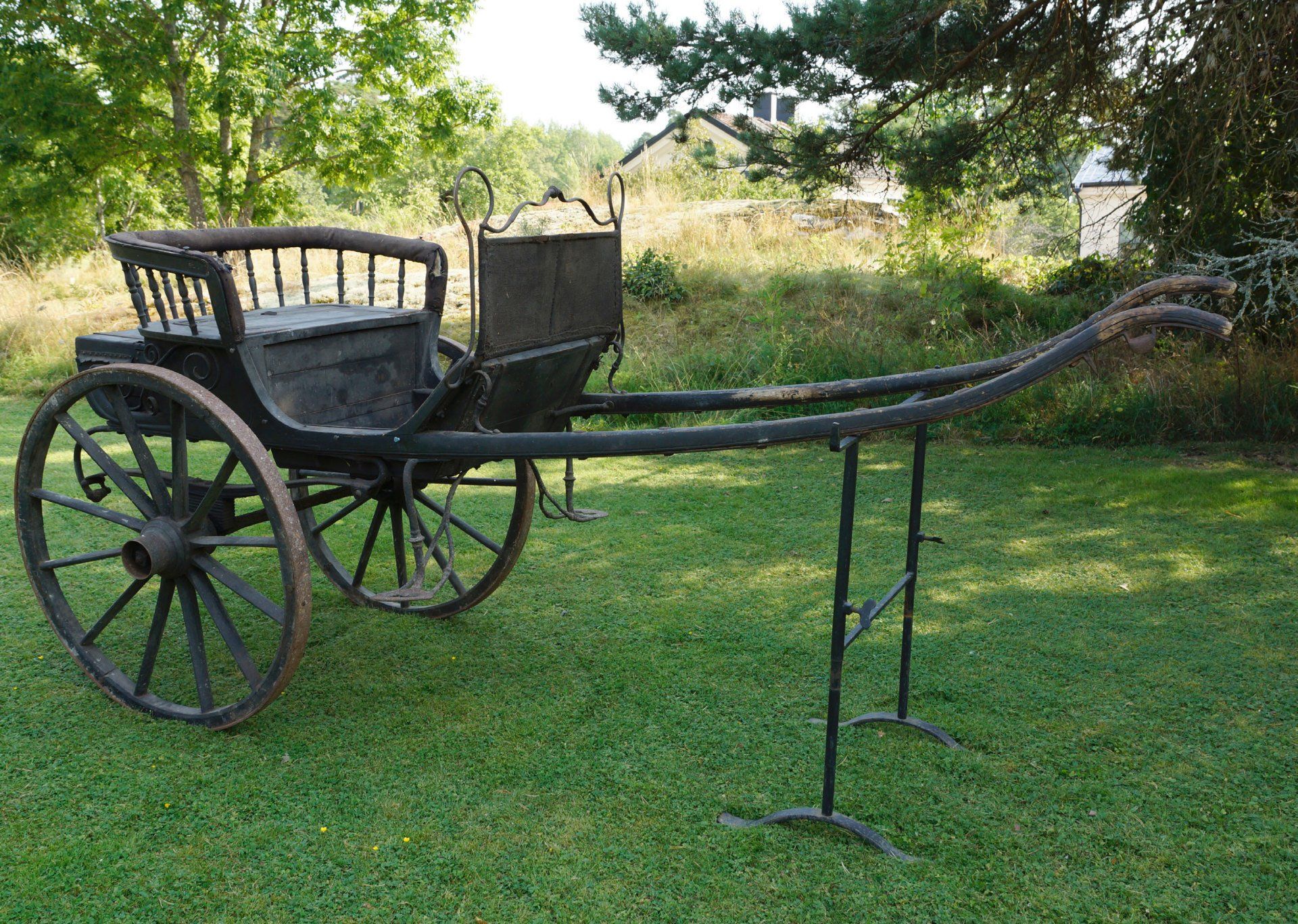 Chaise, horse drawn carriage in mint condiotion