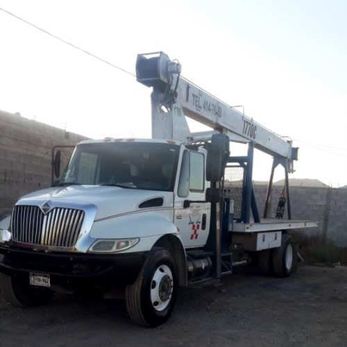 GRÚAS Y EQUIPOS - GRUAS DE CARGA