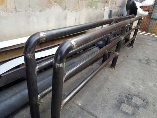 GRÚAS Y EQUIPOS - HERRERIA