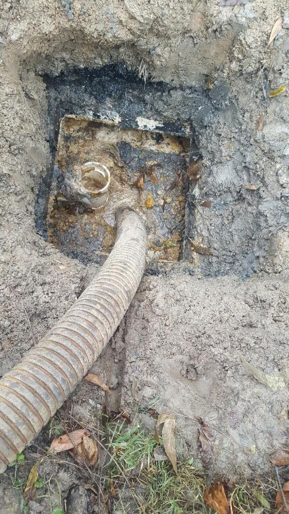 Cleaning of the Septic Tank — Appomattox, VA — Taylor’s Septic Service Inc