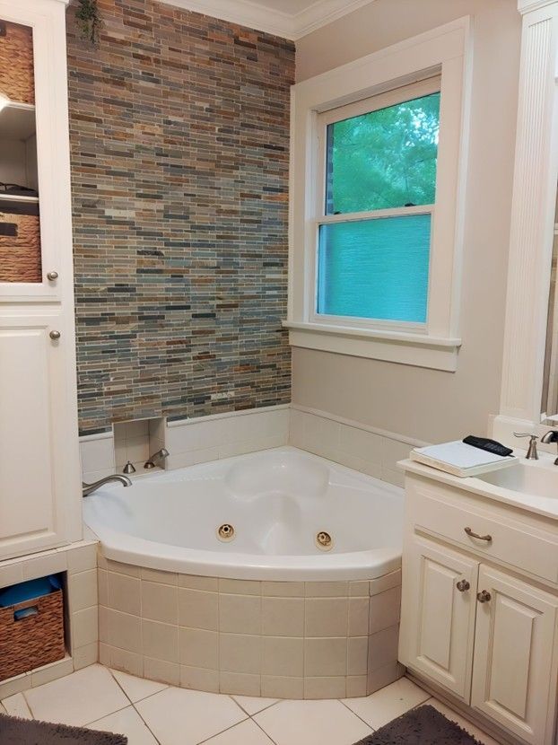 Bathroom Remodels 10