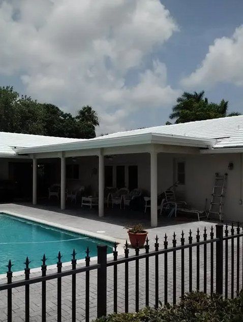 House With Pool — Oakland Park, FL — Watertite Gutter Company
