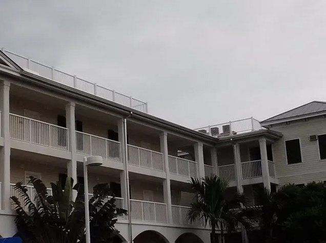 White Commercial Building — Oakland Park, FL — Watertite Gutter Company