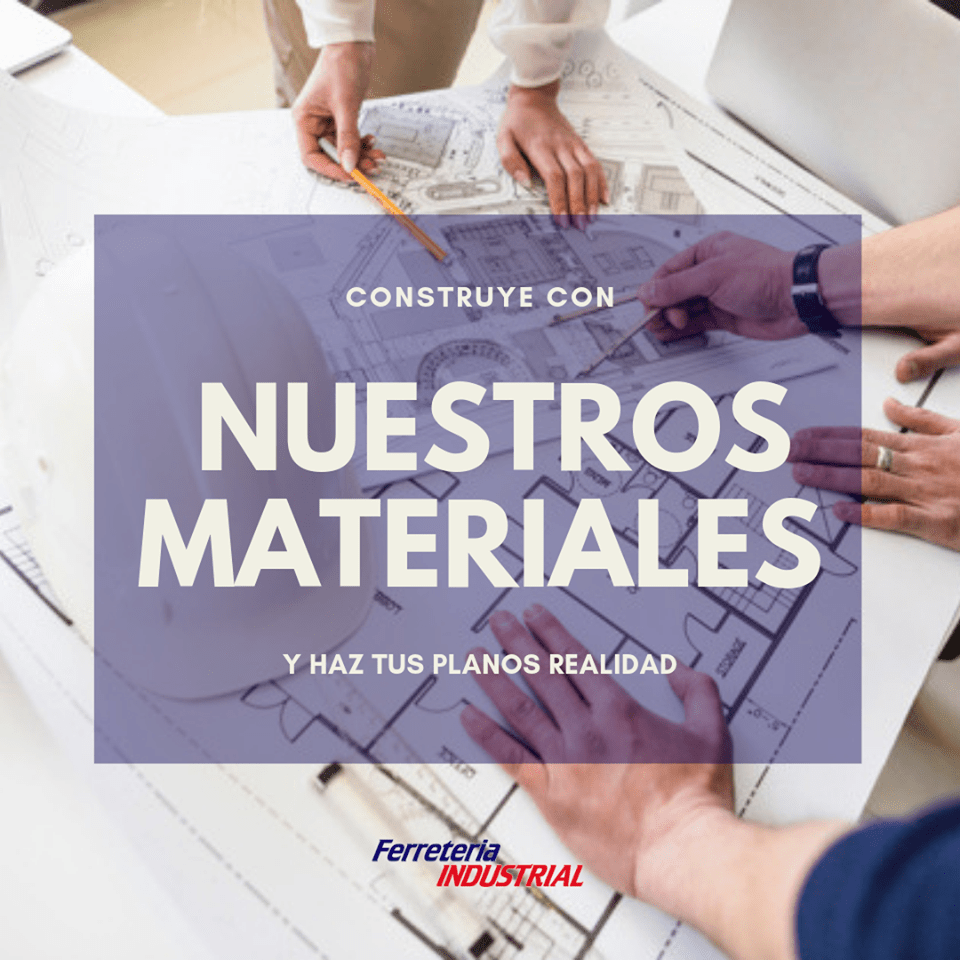 Personas trabajando en planos, el texto dice